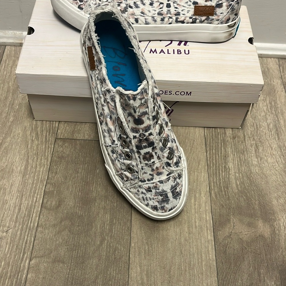 Blowfish Women's Off White Leopard Print Sneakers